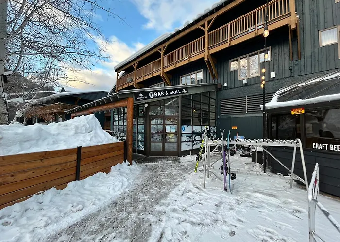 Perfect Ski Or Bike In-Out Hot Tub Pool
